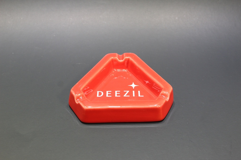 Deezil Ashtray- Triangle