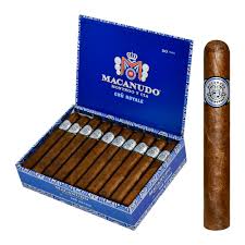 Macanudo Cru Royale Refresh Toro