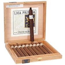 [876742009645] Liga Privada Unico Velvet Rat