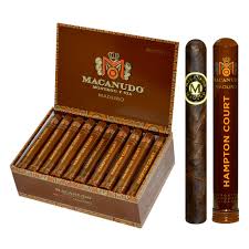 [689674031574] Macanudo Hampton Court