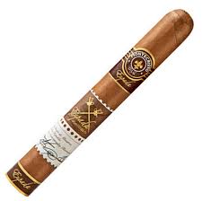 Montecristo Espada Estoque | Carytown Tobacco Inc.