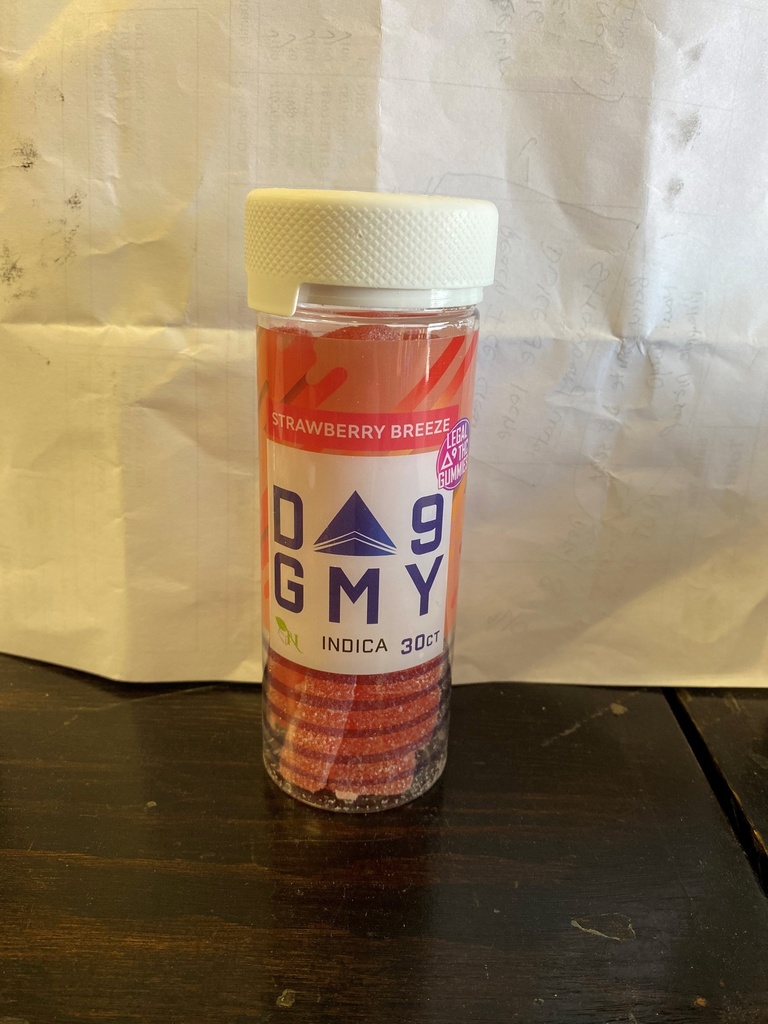 D9 GMY Strawberry Breeze Indica 30ct | Carytown Tobacco Inc.